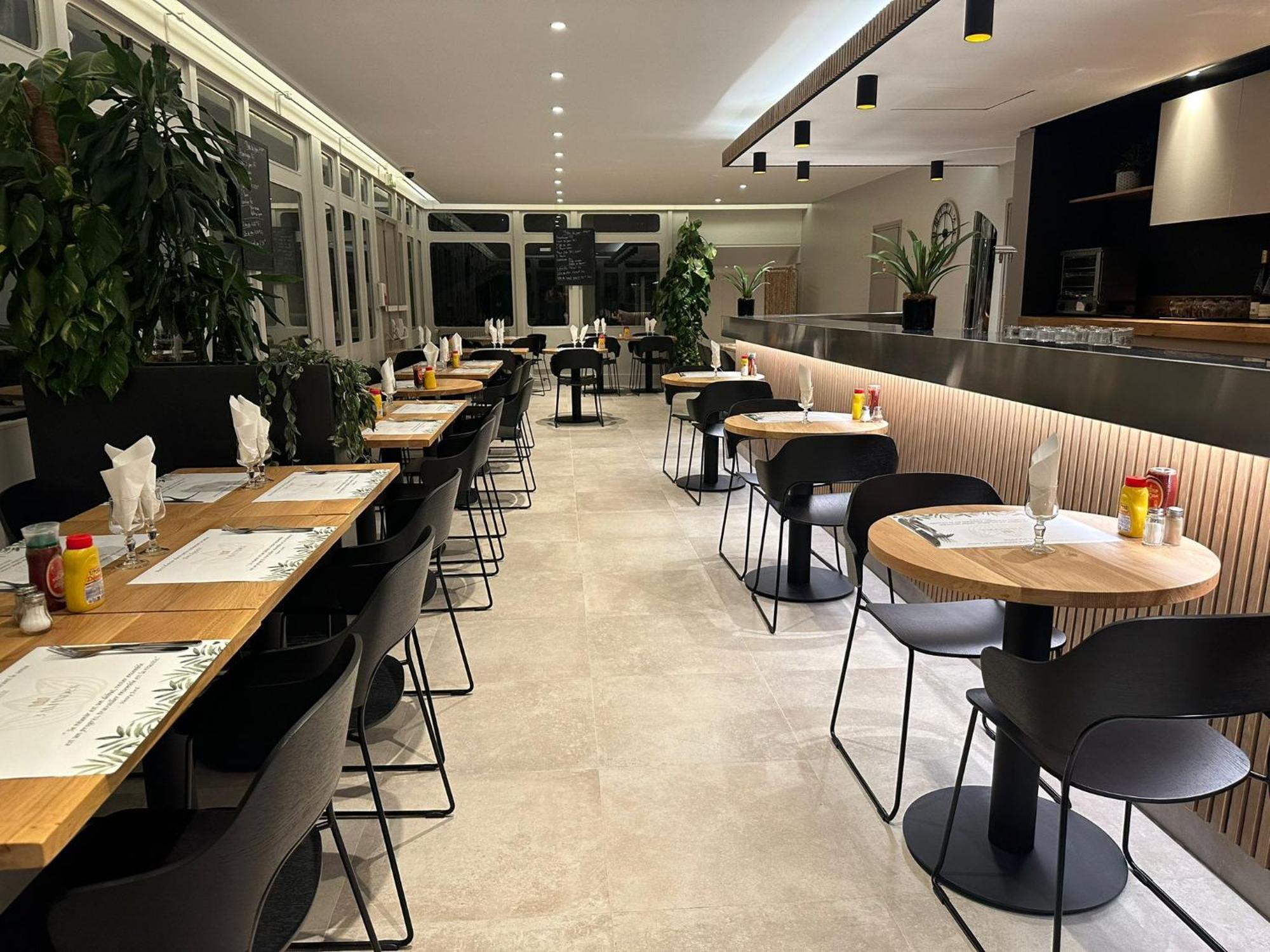 Grand Hotel Senia Orly Exterior foto