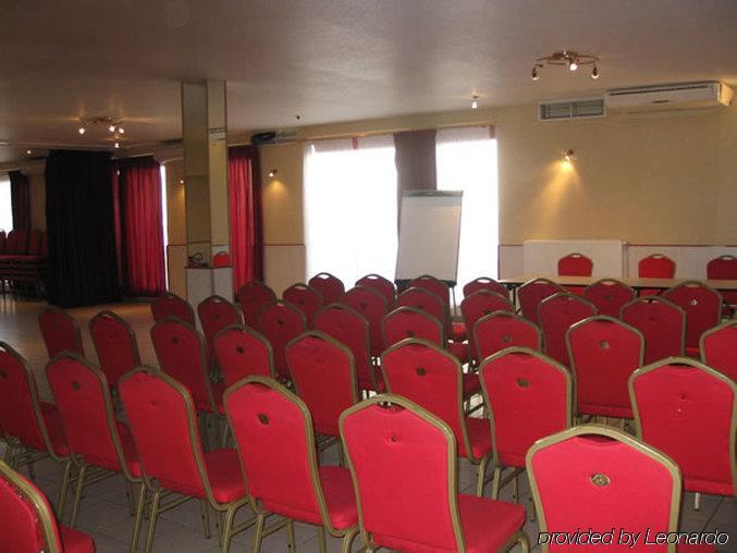 Grand Hotel Senia Orly Instalações foto